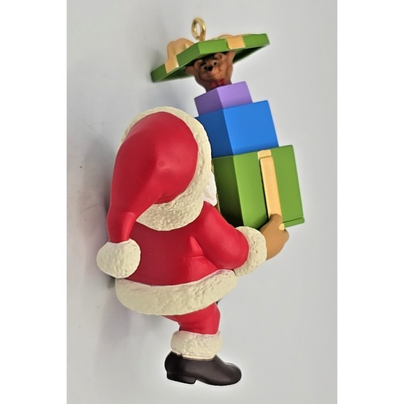 2001 Hallmark Keepsake Ornament "Peek-A-Boo Present" Santa W/Presents U328 - Picture 2 of 5
